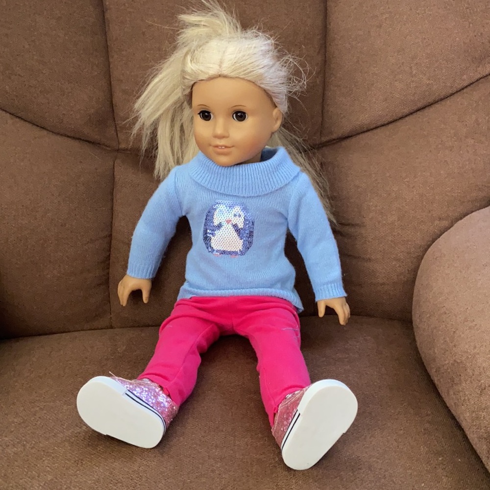 American Girl Doll Julie with Penguin Sequin Sweater Pink Pants & Sparkle shoes - Picture 11 of 11